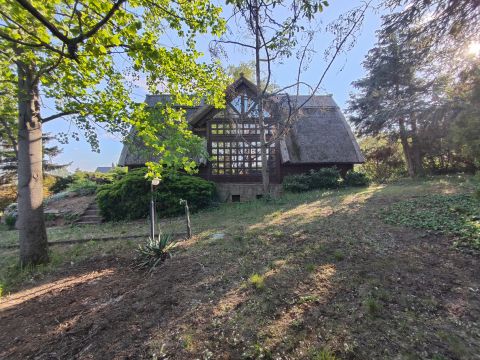 Eladó Ház 8096 Sukoró , panorámás faházas nyaraló