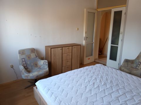 Kiadó Lakás 7030 Paks 