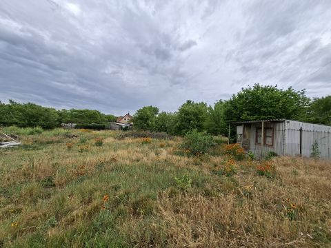 Eladó Telek 8000 Székesfehérvár , Külterületi, 1390 m2-es telek Feketehegyen 