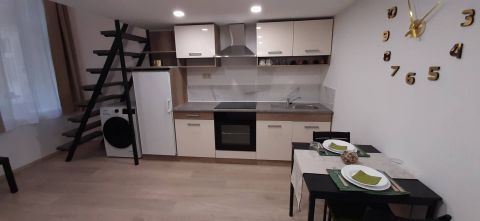Kiadó Lakás 1082 Budapest 8. kerület , Álló galériás stúdió lakás - Egyetemek közelében