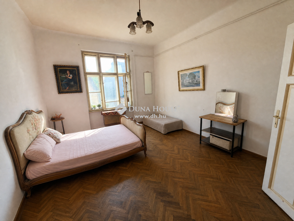 For sale Flat Budapest VIII. kerület, 