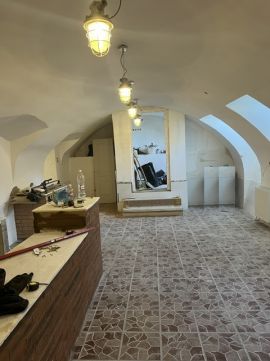 Eladó Üzlethelyiség 1081 Budapest 8. kerület 