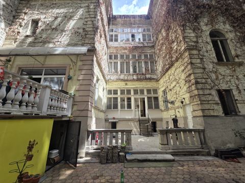 Eladó Lakás 1067 Budapest 6. kerület 