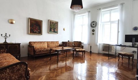 Eladó Lakás 1065 Budapest 6. kerület , Bajcsy-Zsilinszky úton-jó állapotú,nagypolgári-akár 2lakássá