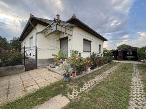 Eladó Ház 2116 Zsámbok 