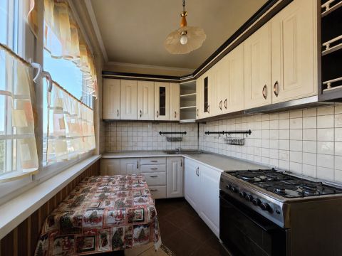 Eladó Lakás 1193 Budapest 19. kerület XIX. Csokonai utca 3 szobás, 8. em-i panel lakás