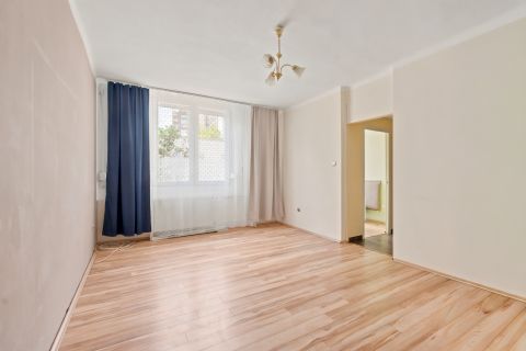 Eladó Lakás 2800 Tatabánya 
