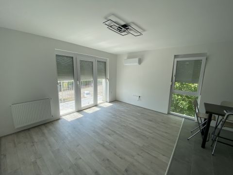 Kiadó Lakás 7632 Pécs 