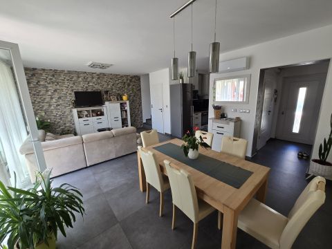 Eladó Ház 9028 Győr , Szent Imre út közelében