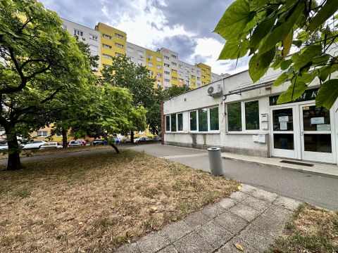 Eladó Iroda 1115 Budapest 11. kerület Bikás park mellett, iroda/ üzlet/ szállás/ oktatás/ klinika