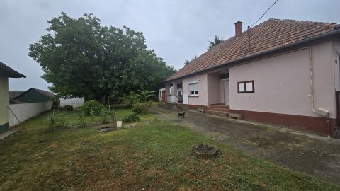Eladó Ház 6523 Csátalja , központhoz közel
