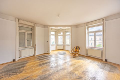Eladó Lakás 1073 Budapest 7. kerület New York kávéházra néző nagypolgári saroklakás