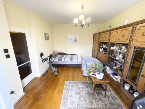 Eladó Lakás 1165 Budapest 16. kerület , Tégla építésű lakás  Centenáriumi lakótelepen