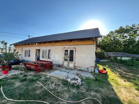 Eladó Ház 2735 Dánszentmiklós 