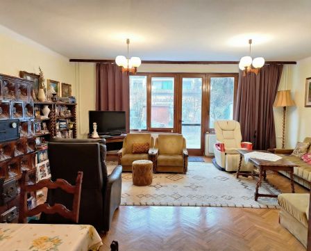 Eladó Lakás 6000 Kecskemét , Nappali+4szobás sorház eladó a Hunyadivárosban!
