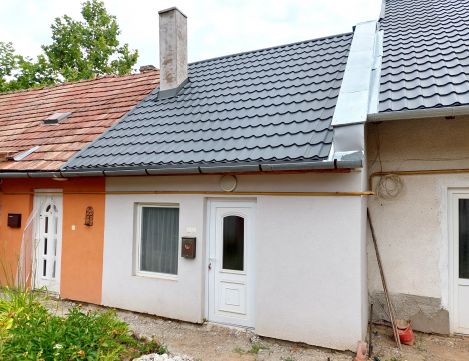 Eladó Lakás 7400 Kaposvár , *** Fő utca, földszinti, 23 Nm-es, 1 szobás, udvari lakás