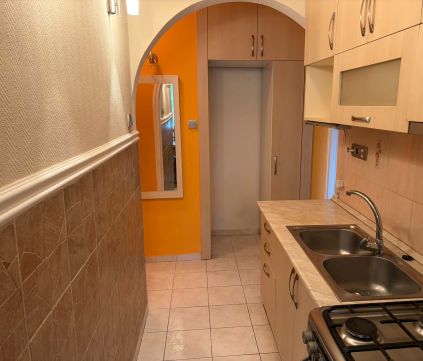 Eladó Lakás 6000 Kecskemét Belváros közeli