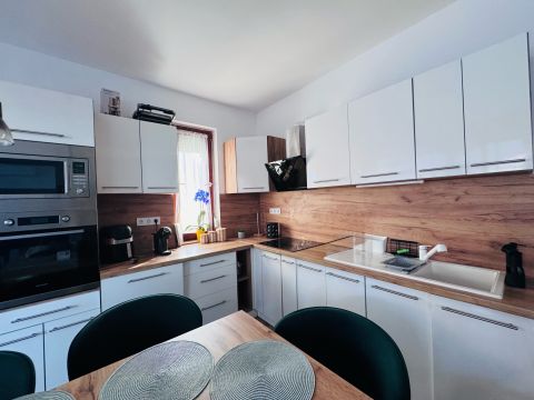 Eladó Ház 7627 Pécs , Pécs, Rigóderben nappali - 2 szobás családi ház