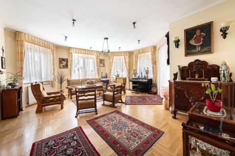 Eladó Ház 2092 Budakeszi Központi mégis csendes részén