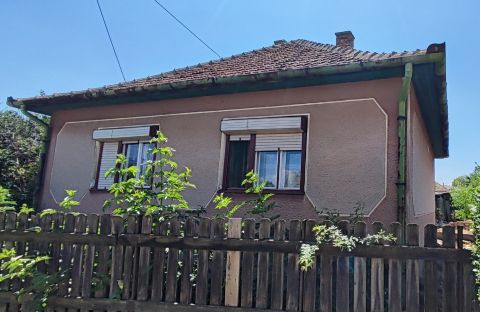 Eladó Ház 4066 Tiszacsege 