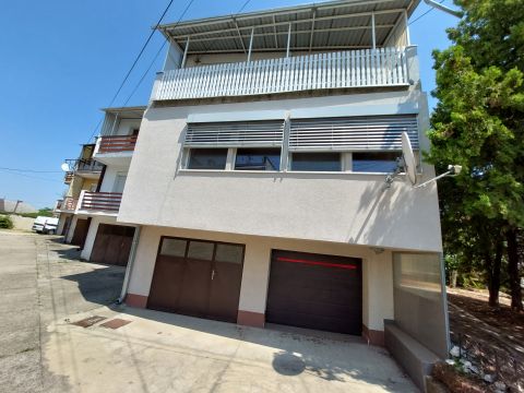 Eladó Lakás 6500 Baja , Rókusváros