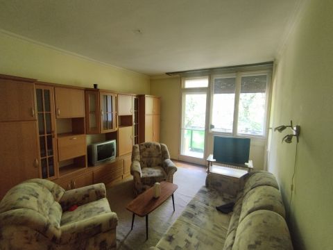 Eladó Lakás 2800 Tatabánya 