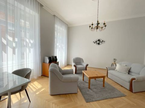 Kiadó Lakás 1053 Budapest 5. kerület 