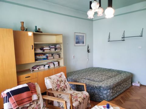 Eladó Ház 2045 Törökbálint , Törökbálint Ófalu részén eladó családi ház