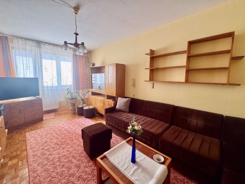 Kiadó Lakás 1036 Budapest 3. kerület , Kiskorona utcában lodzsás, két különnyíló szobás lakás