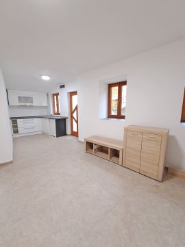 Kiadó Lakás 7625 Pécs 