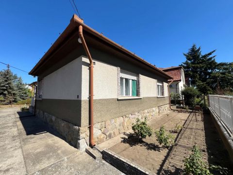 Eladó Ház 2730 Albertirsa , Tessedik utca