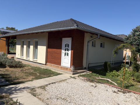 Eladó Ház 2316 Tököl 