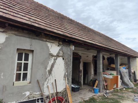 Eladó Ház 2340 Kiskunlacháza Csendes helyen,közel a központhoz