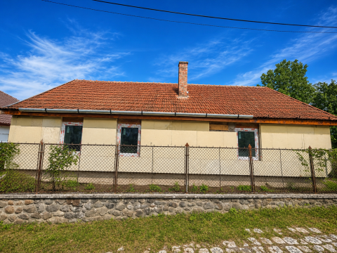 Eladó Ház 3261 Abasár 