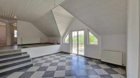 Eladó Ház 2211 Vasad Kertkapcsolatos lakás nagy terasszal Vasadon