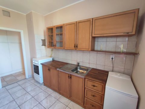 Kiadó Lakás 6000 Kecskemét Bányai iskola mellett, zártudvaros társasházban