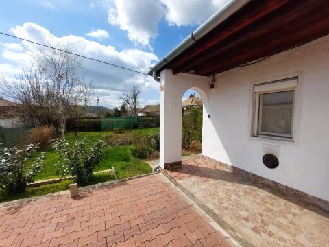 Eladó Ház 3178 Varsány , Fő út