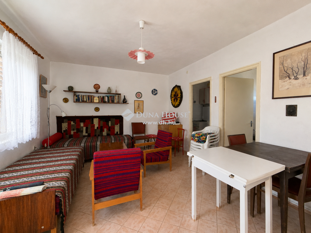 8172 Balatonakarattya — 1/12