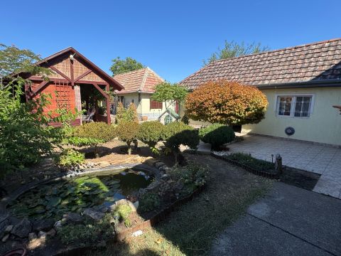 Eladó Ház 2251 Tápiószecső 