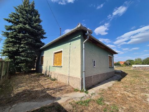 Eladó Ház 7044 Nagydorog , 7044 Nagydorog, központ