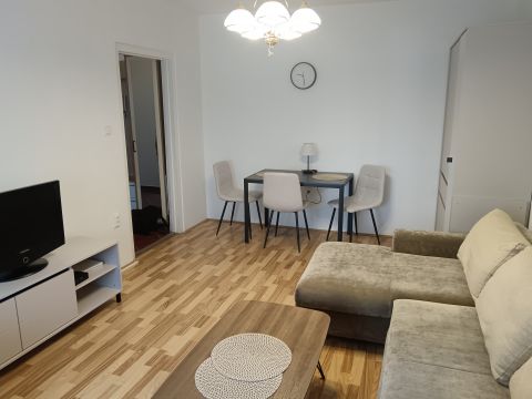 Kiadó Lakás 7632 Pécs 