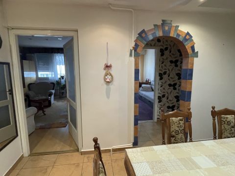 Eladó Lakás 6000 Kecskemét 