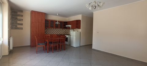 Kiadó Lakás 7200 Dombóvár 