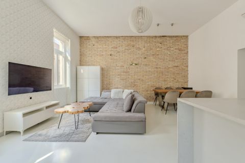 Eladó Lakás 1055 Budapest 5. kerület , Vígszínház közelében