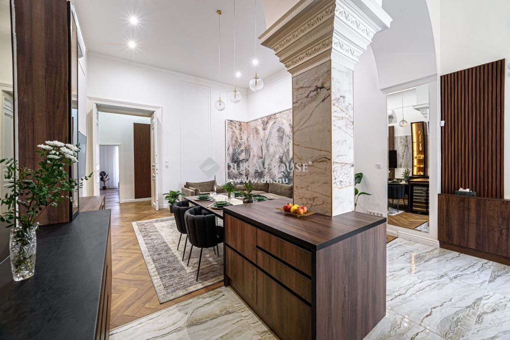 Kiadó Lakás, 1065 Budapest 6. kerület , Nappali 2 hálós 2 fürdős luxuslakás kiadó a Parlamentnél