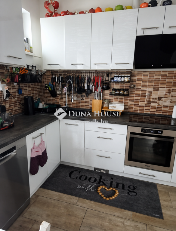 For sale House 2030 Érd, 