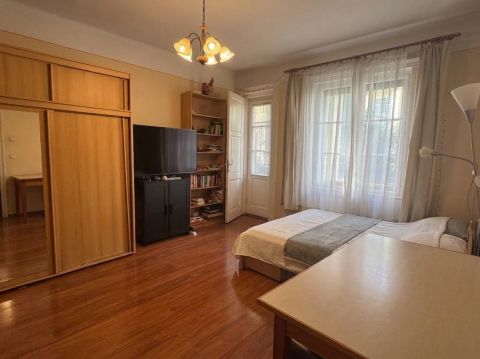 Eladó Lakás 1082 Budapest 8. kerület A béke szigete a Corvin-negyedben