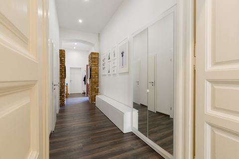 Eladó Lakás 1067 Budapest 6. kerület EIFFEL TÉR KÖRNYÉKÉN LUXUS LAKÁS