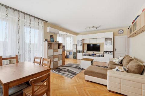 Eladó Lakás 2800 Tatabánya 