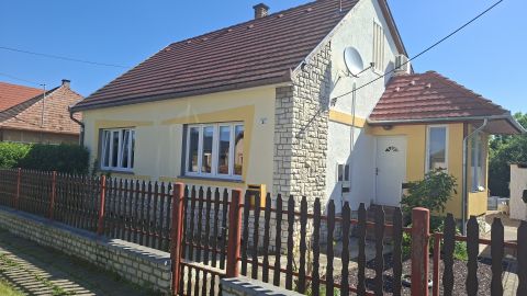 Eladó Ház 7200 Dombóvár 